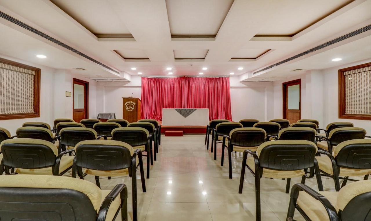 Treebo Trend Central Hotel Museum Road Thrissur Exterior photo