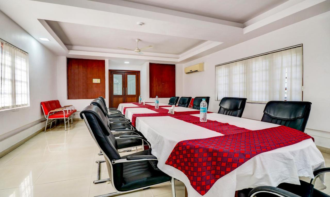 Treebo Trend Central Hotel Museum Road Thrissur Exterior photo
